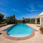 Maison De Face Au Golf De St-maxime Вилла