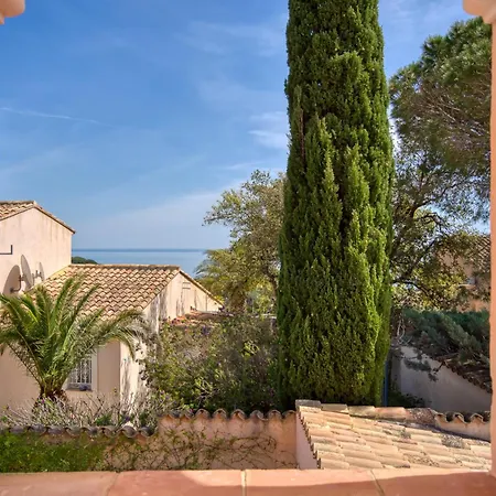 Maison De Face Au Golf De St-maxime Вилла *