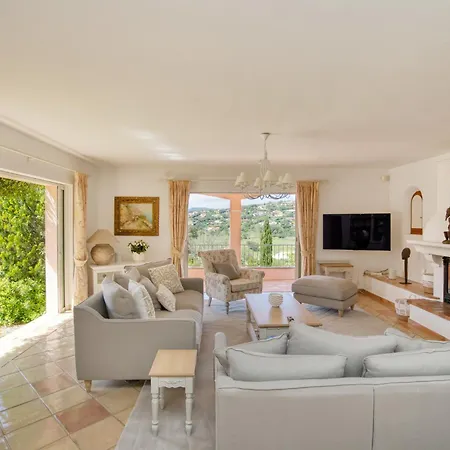 Villa Maison De Face Au Golf De St-maxime *