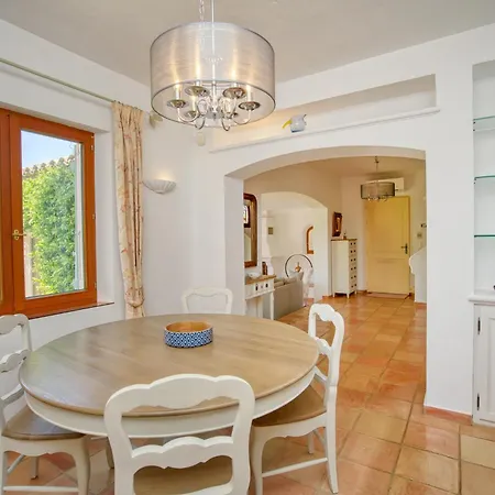 Maison De Face Au Golf De St-maxime * سانت ماكسيم